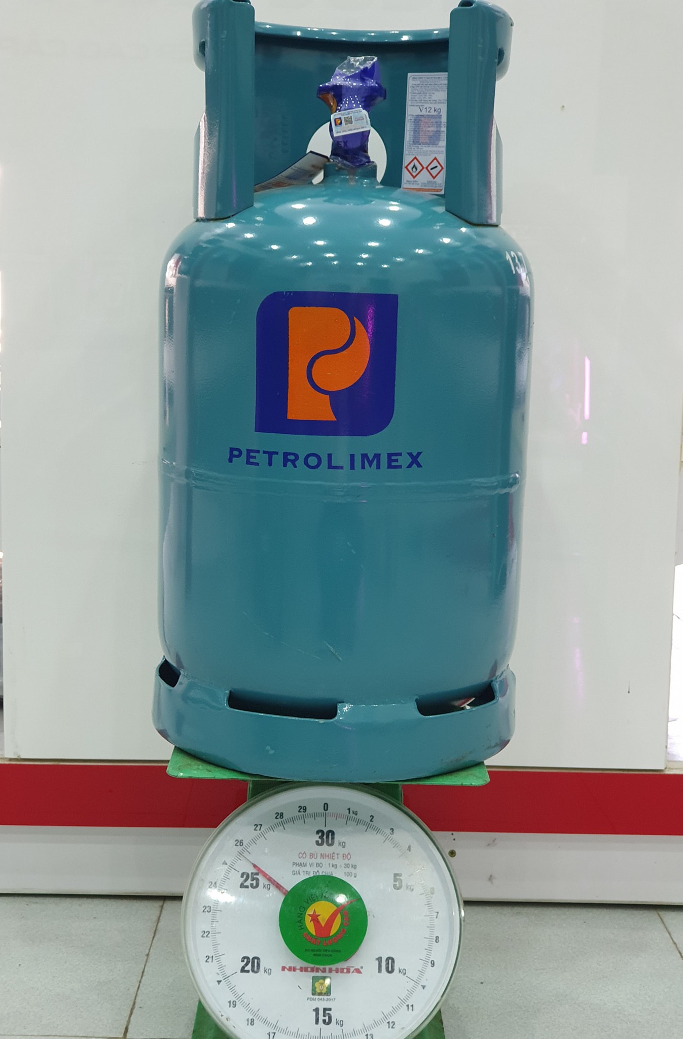 https://suadieuhoa.edu.vn/gia-doi-binh-gas-12kg-ca-vo-va-ruot-la-bao-nhieu#mot-so-cau-hoi-thuong-gap-khi-doi-gas-hien-nay